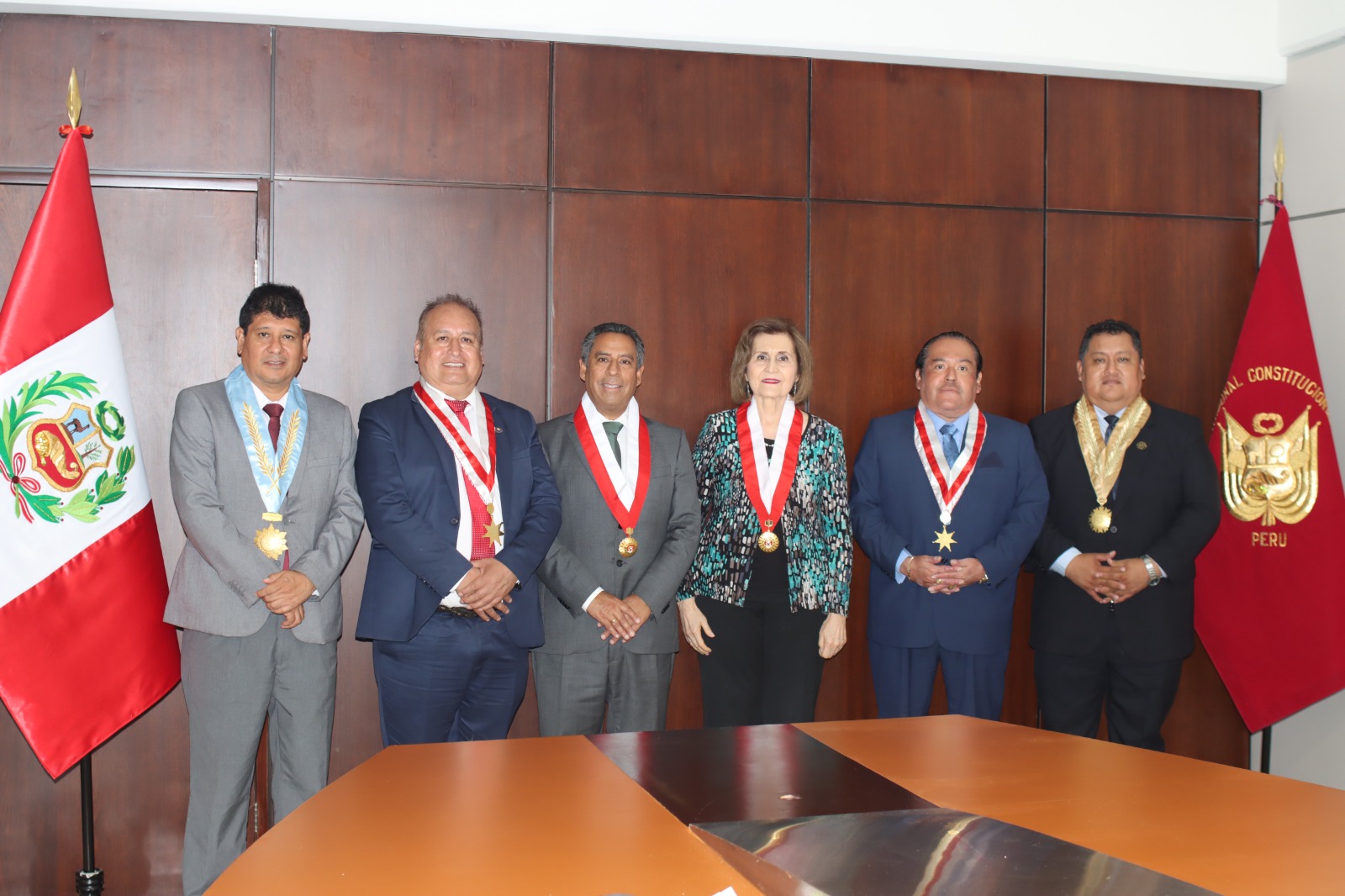 PRESIDENTE DEL TC FRANCISCO MORALES RECIBIÓ A LA DIRECTIVA DE LA JUNTA NACIONAL DE DECANOS DE LOS COLEGIOS DE ABOGADOS DEL PERÚ