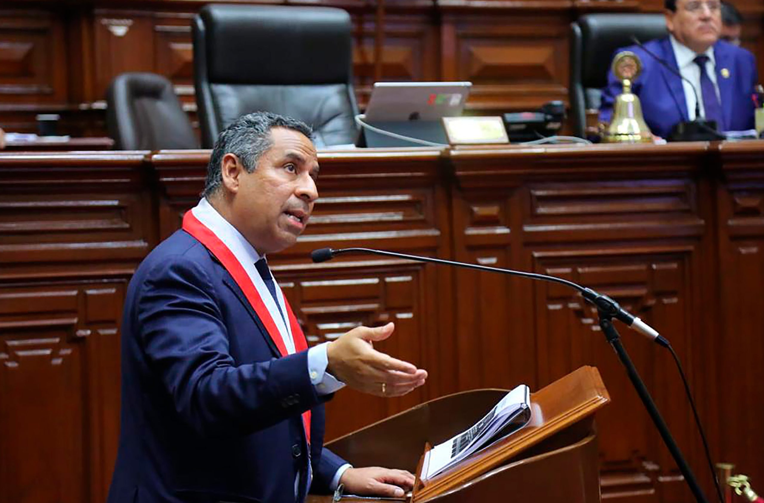PRESIDENTE DEL TC FRANCISCO MORALES SUSTENTÓ PRESUPUESTO DE LA INSTITUCIÓN DEL 2024 ANTE EL PLENO CONGRESO DE LA REPÚBLICA