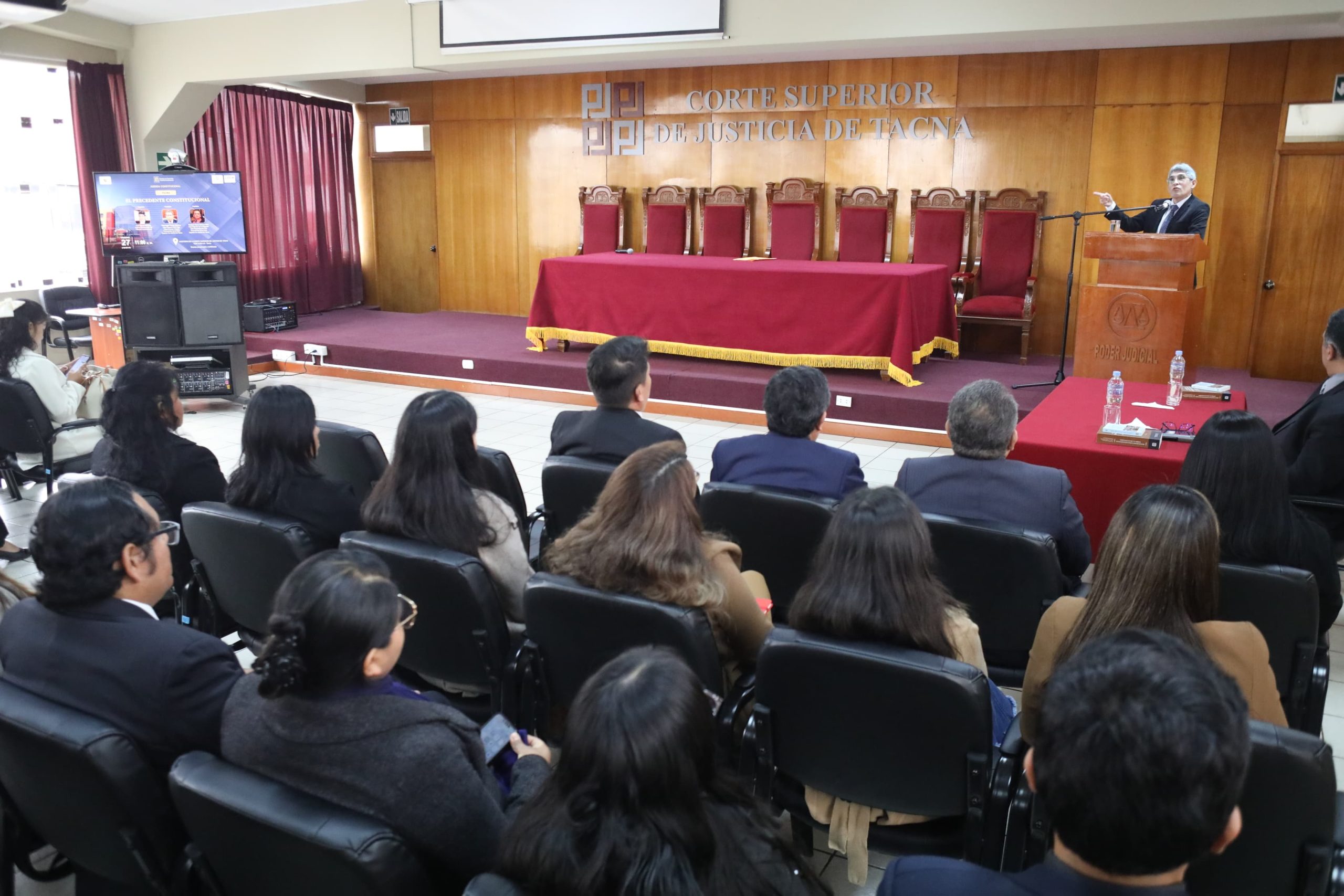 AGENDA CONSTITUCIONAL SOBRE EL PRECEDENTE CONSTITUCIONAL REALIZARON EL CEC DEL TC Y LA CORTE SUPERIOR DE JUSTICIA DE TACNA