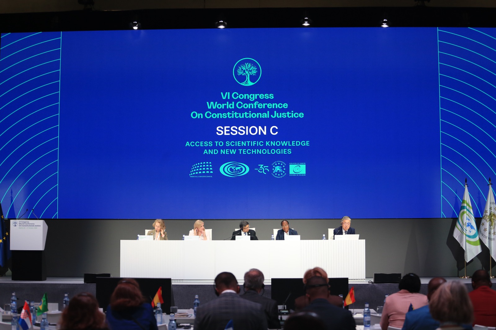 MAGISTRADOS DEL TRIBUNAL CONSTITUCIONAL PARTICIPAN EN EL VI CONGRESO DE LA CONFERENCIA MUNDIAL DE JUSTICIA CONSTITUCIONAL QUE SE REALIZA EN MADRID