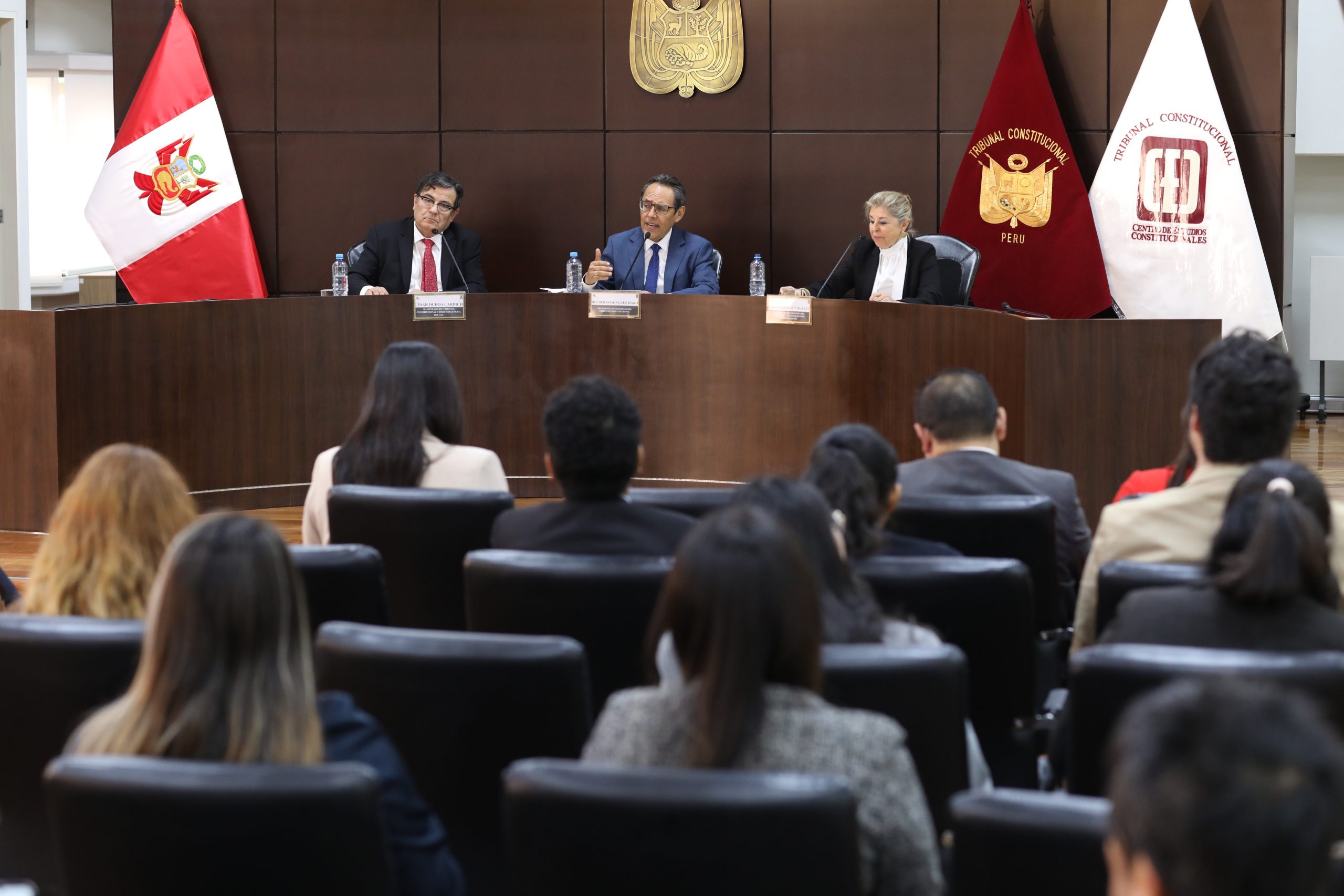 CENTRO DE ESTUDIOS CONSTITUCIONALES DEL TRIBUNAL CONSTITUCIONAL ORGANIZÓ LA CONFERENCIA INTERNACIONAL “EL PRINCIPIO DE LA DIGNIDAD HUMANA”