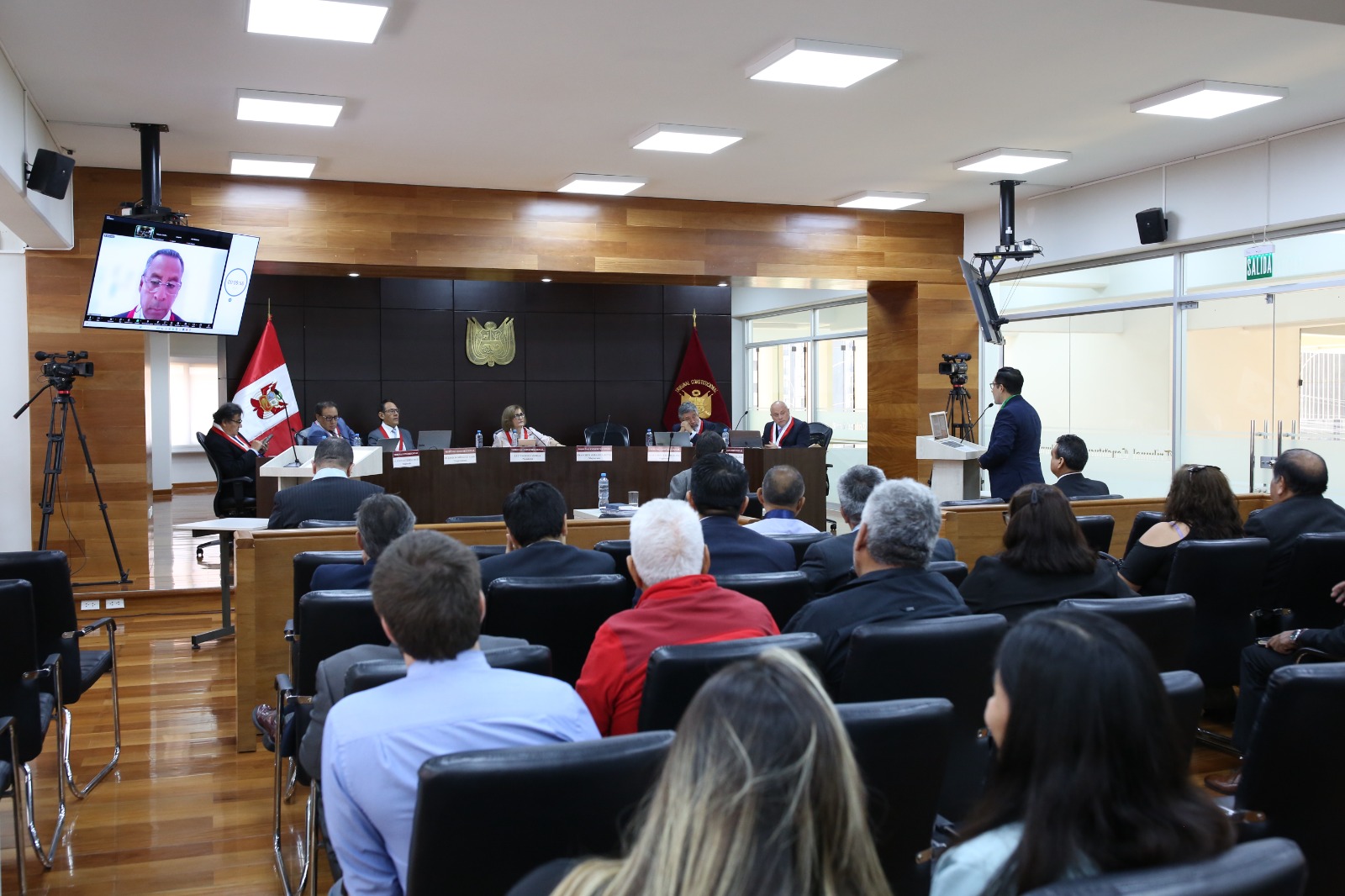 TC SESIONÓ EN AUDIENCIA PÚBLICA Y DEJÓ AL VOTO TRECE DEMANDAS, ENTRE ELLAS EL COMPETENCIAL PRESENTADO POR EL JNE CONTRA EL PODER JUDICIAL