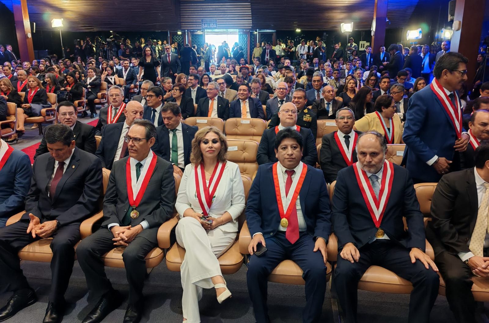 MAGISTRADOS DEL TRIBUNAL CONSTITUCIONAL PARTICIPARON EN CEREMONIA DE JURAMENTACIÓN DEL FISCAL DE LA NACIÓN, TOMÁS GÁLVEZ