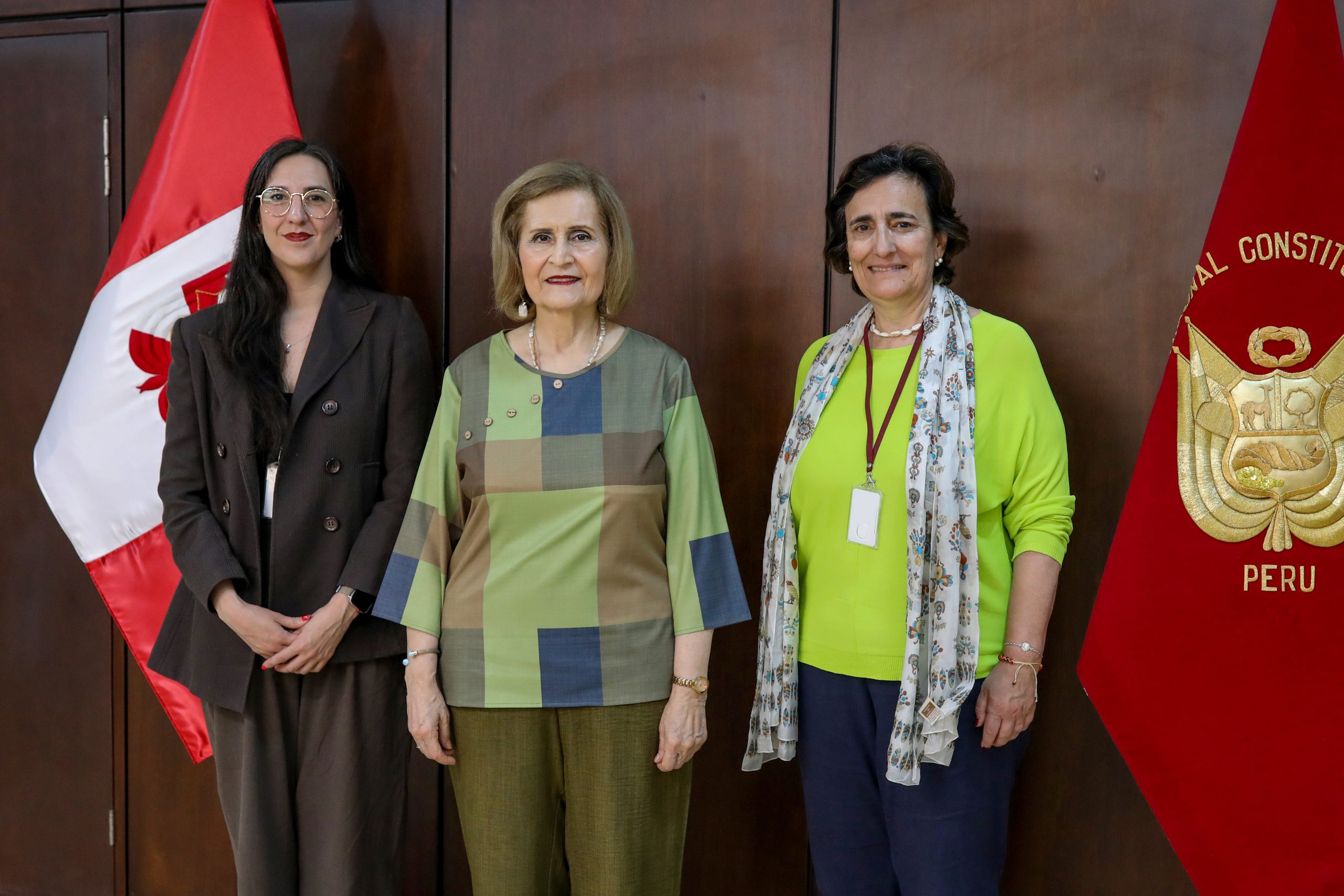 PRESIDENTA DEL TC LUZ PACHECO RECIBIÓ A CODIRECTORA DEL OBSERVATORIO COMPLUTENSE DE LA DESINFORMACIÓN, LORETO CORREDOIRA