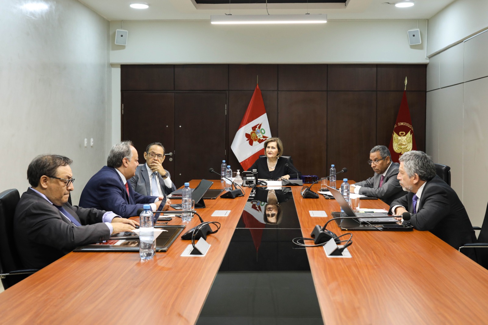 MAGISTRADOS DEL TC RECIBIERON LA VISITA DEL SECRETARIO GENERAL DEL TRIBUNAL CONSTITUCIONAL DE ESPAÑA