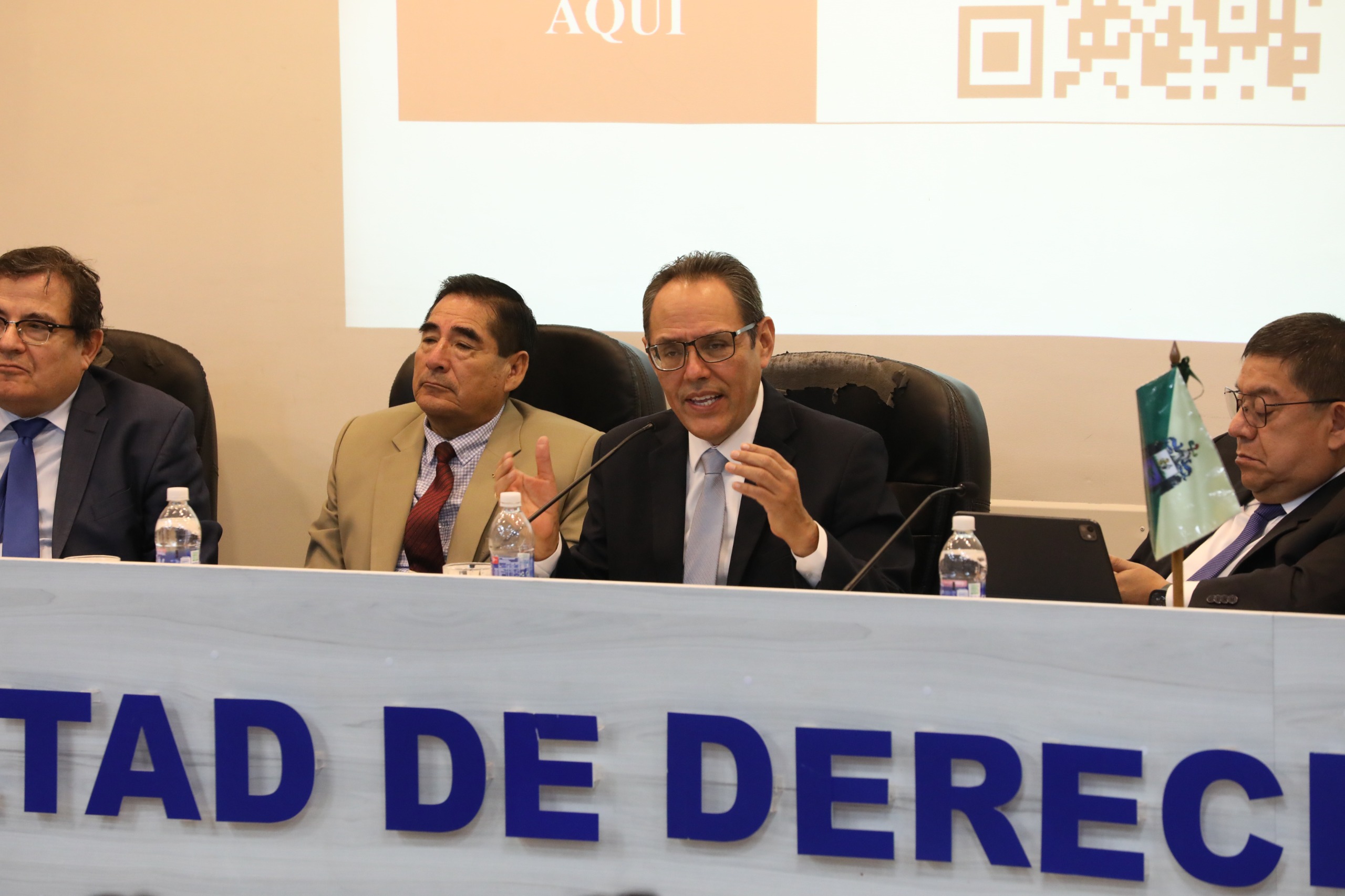 VICEPRESIDENTE DEL TC HELDER DOMÍNGUEZ EXPUSO EN LA UNIVERSIDAD NACIONAL HERMILIO VALDIZÁN DE HUÁNUCO SOBRE LOS DERECHOS DEL CONSUMIDOR