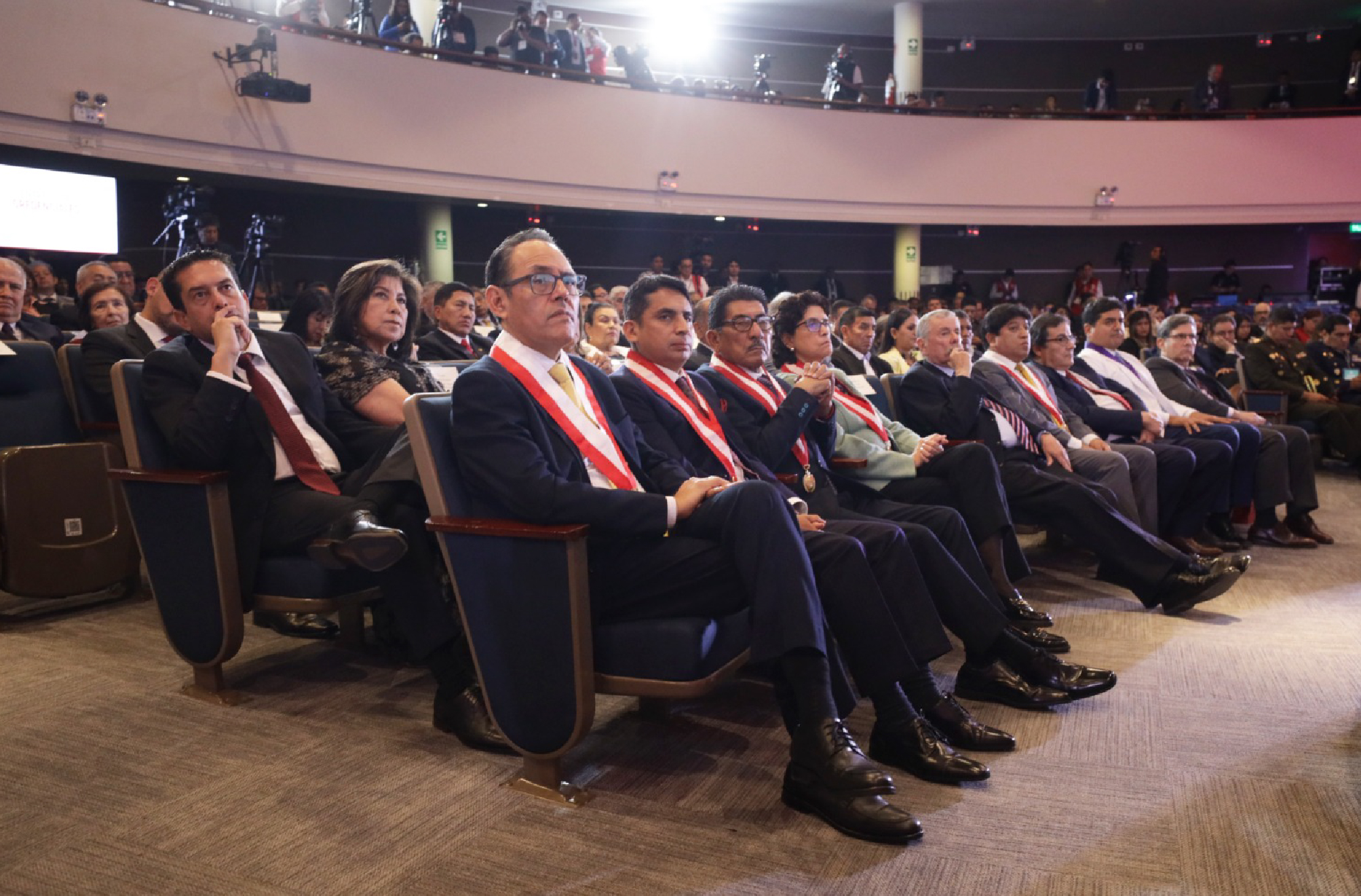 PRESIDENTE DEL TC HELDER DOMÍNGUEZ Y MAGISTRADO CÉSAR OCHOA PARTICIPARON EN CEREMONIA DE ENTREGA DE CREDENCIALES A SENADORES ELECTOS