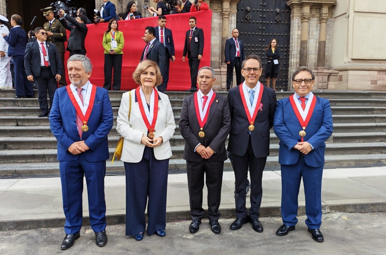 MAGISTRADOS DEL TC PARTICIPARON EN LAS ACTIVIDADES POR EL 205° ANIVERSARIO DE LA INDEPENDENCIA DEL PERÚ Y CEREMONIA DE CAMBIO DE MANDO PRESIDENCIAL