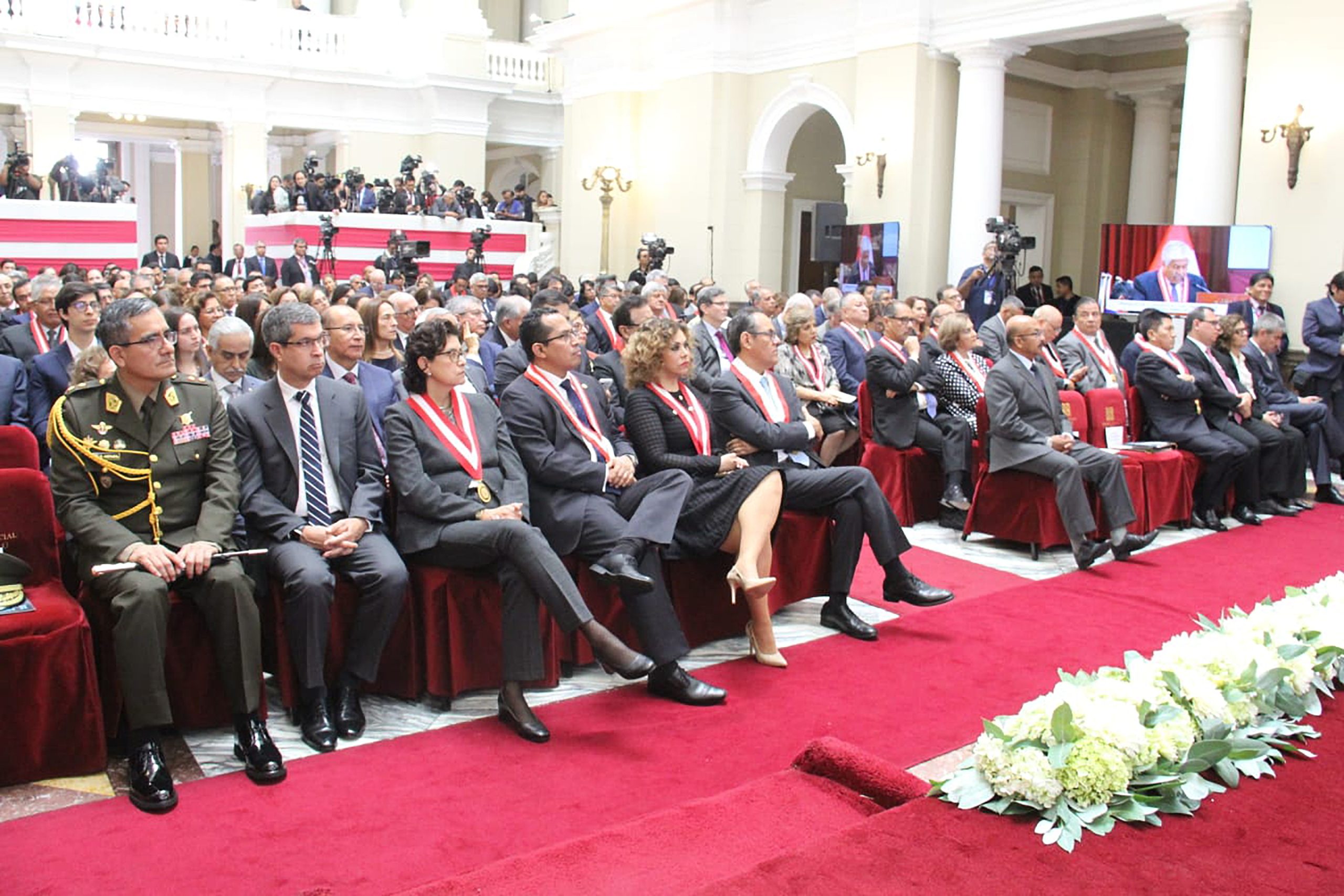 PRESIDENTE Y MAGISTRADOS DEL TRIBUNAL CONSTITUCIONAL PARTICIPARON EN SESIÓN SOLEMNE POR EL DÍA DEL JUEZ Y LA JUEZA EN EL PODER JUDICIAL