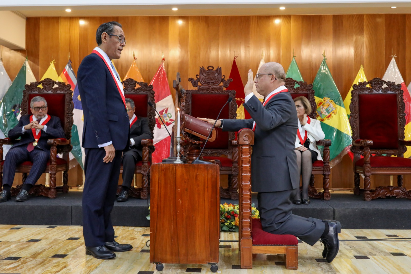 MAGISTRADO PEDRO HERNÁNDEZ CHÁVEZ JURAMENTÓ COMO NUEVO PRESIDENTE DEL TRIBUNAL CONSTITUCIONAL EN EL MARCO DE UNA CEREMONIA INSTITUCIONAL
