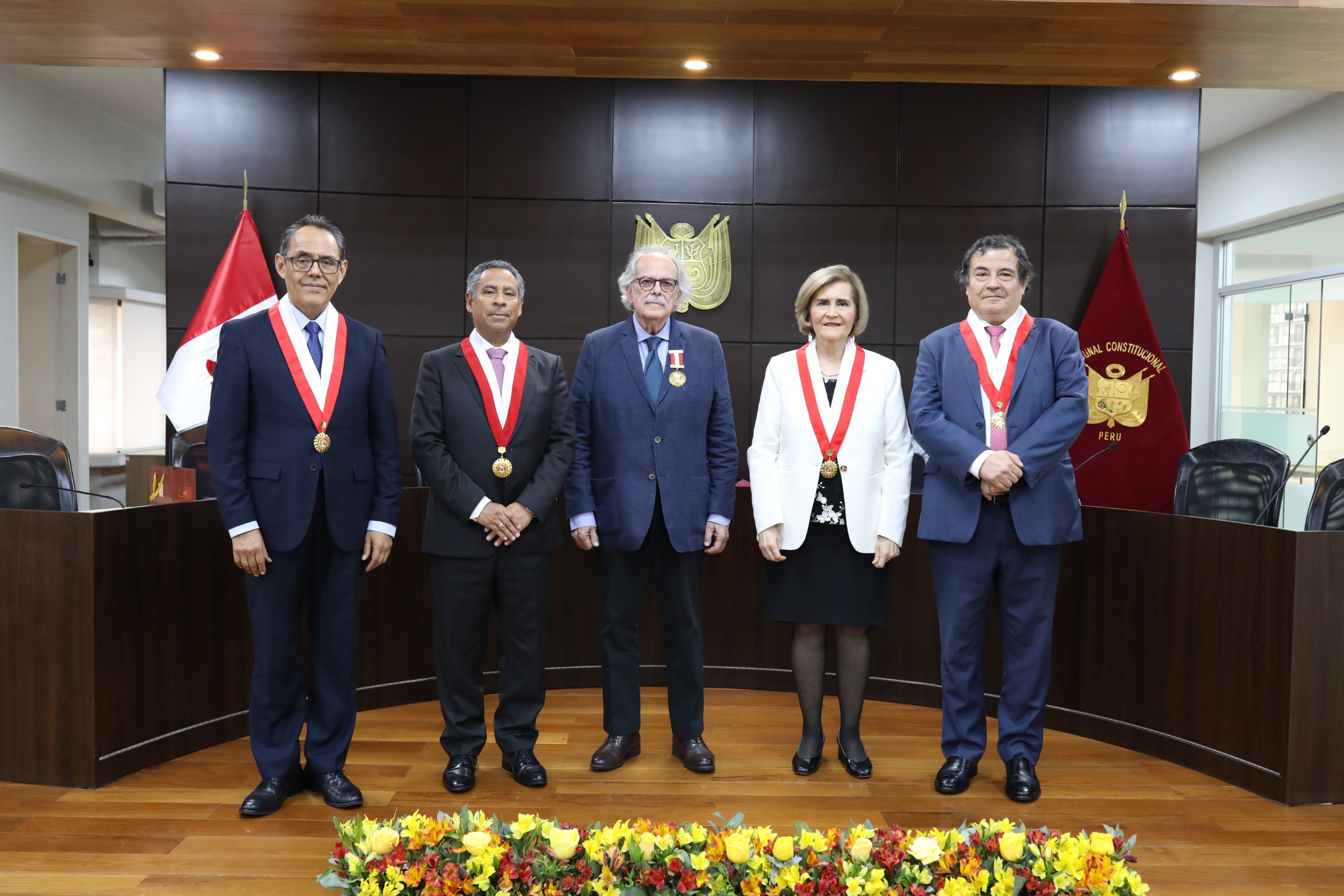 TRIBUNAL CONSTITUCIONAL OTORGA MEDALLA DE HONOR JOSÉ FAUSTINO SÁNCHEZ CARRIÓN AL JURISTA VENEZOLANO ALLAN RANDOLPH BREWER-CARÍAS