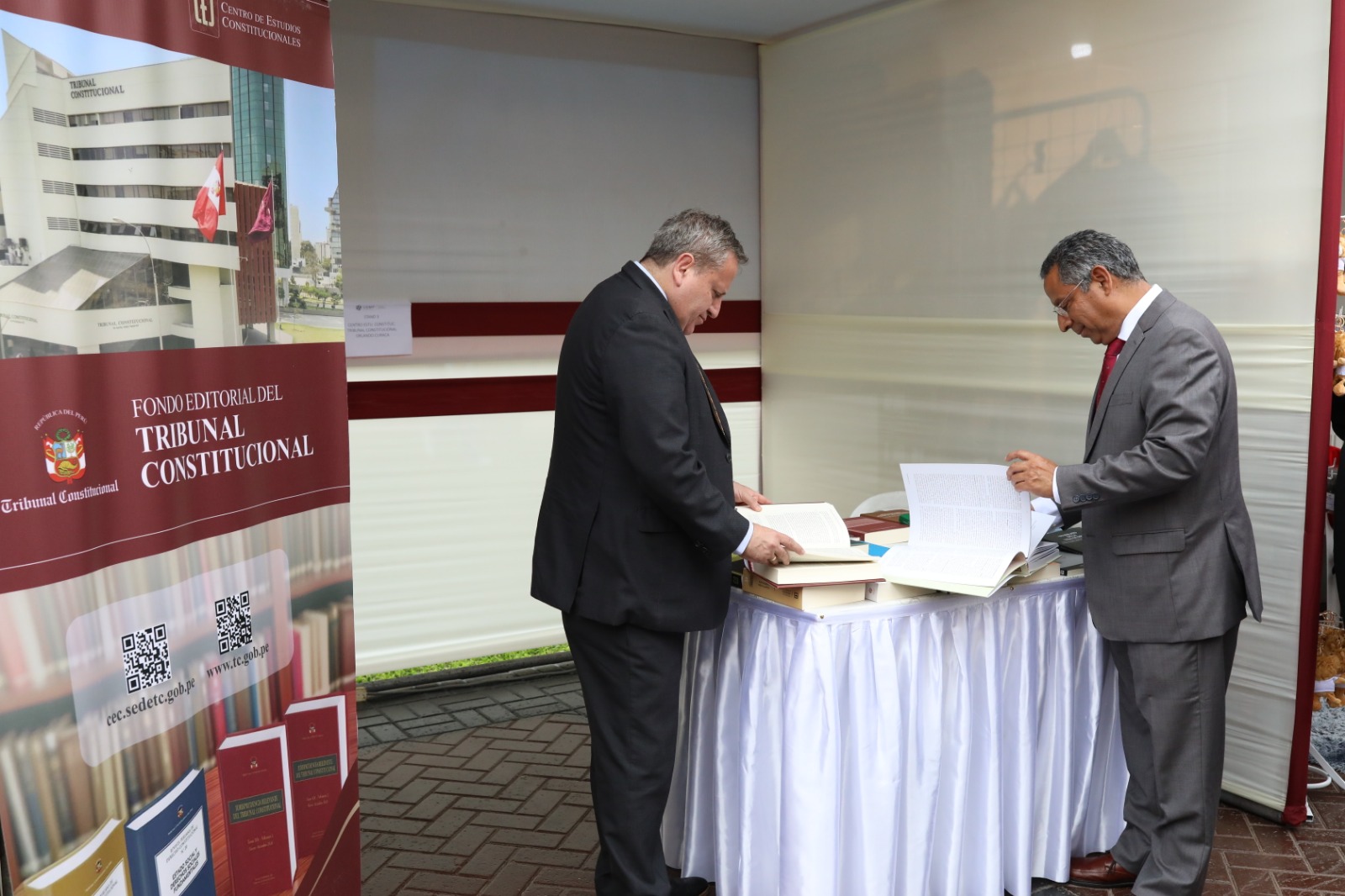 CENTRO DE ESTUDIOS CONSTITUCIONALES DEL TC PARTICIPA EN LA FERIA CULTURAL “SEMANA DERECHO 2026” DE LA UNIVERSIDAD DE SAN MARTÍN DE PORRES