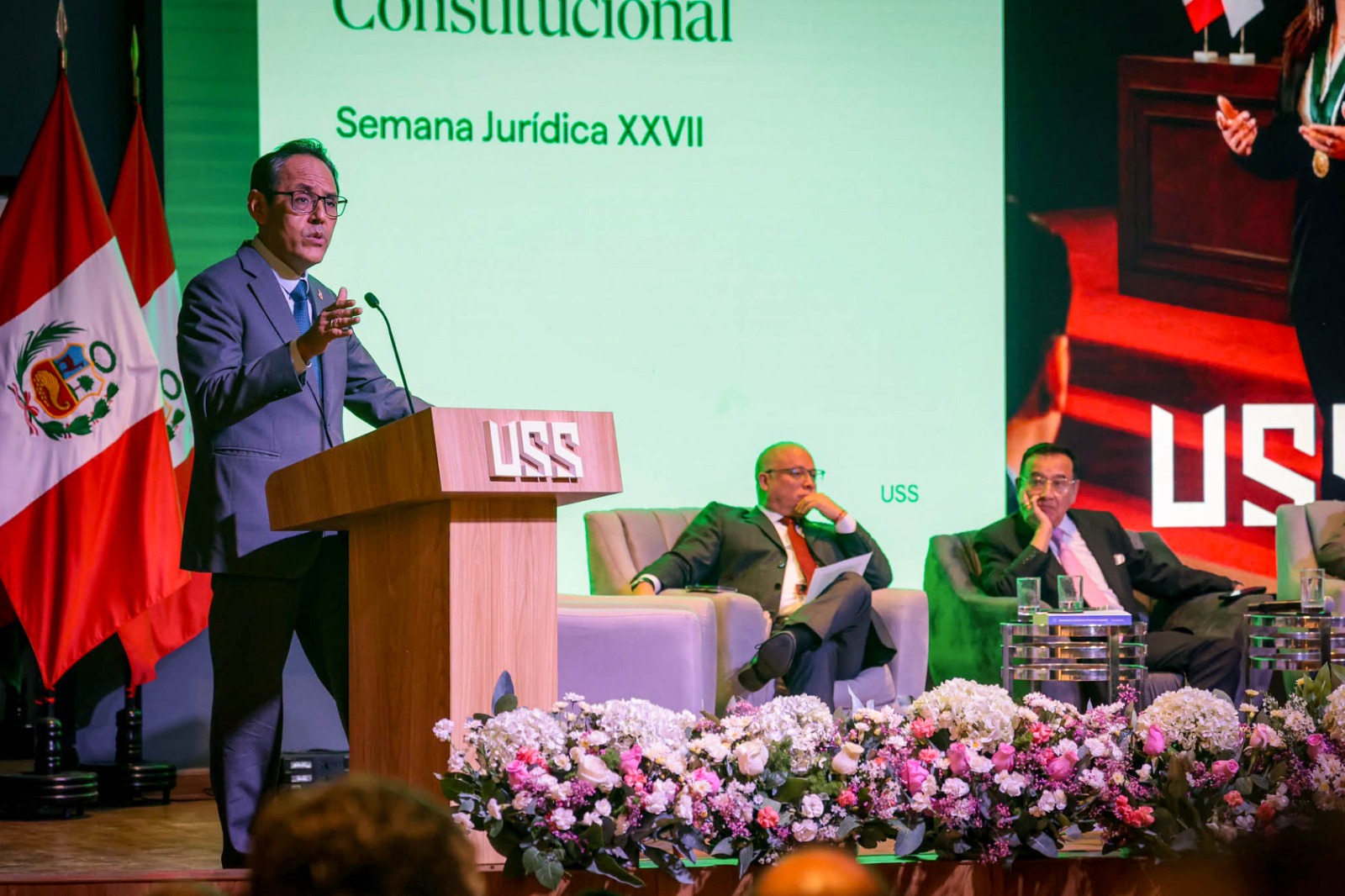 MAGISTRADO DEL TC HELDER DOMÍNGUEZ EXPUSO EN MESA TEMÁTICA SOBRE ELECCIÓN DE MAGISTRADOS DEL TC EN CONGRESO SOBRE DERECHO PROCESAL CONSTITUCIONAL EN CHICLAYO