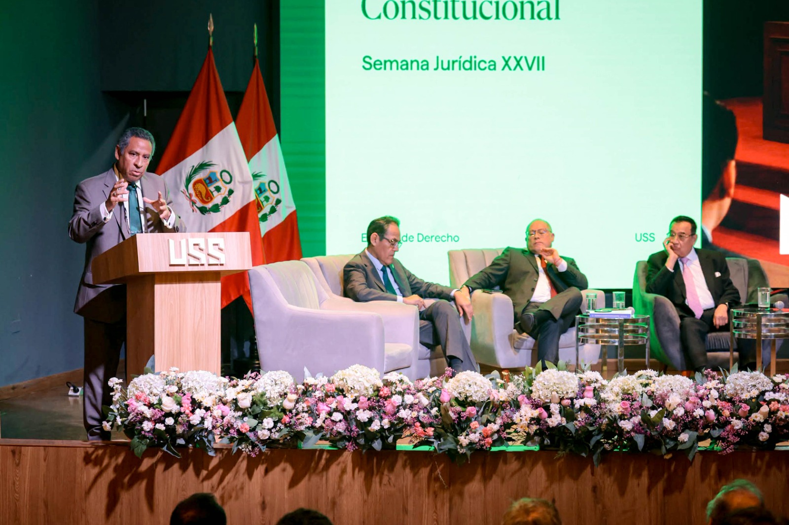 MAGISTRADO DEL TC FRANCISCO MORALES: UN ELEMENTO FUNDAMENTAL DE LA DEMOCRACIA ES LA RENOVACIÓN PERIÓDICA DE LAS AUTORIDADES Y DE LOS ÓRGANOS CONSTITUCIONALES