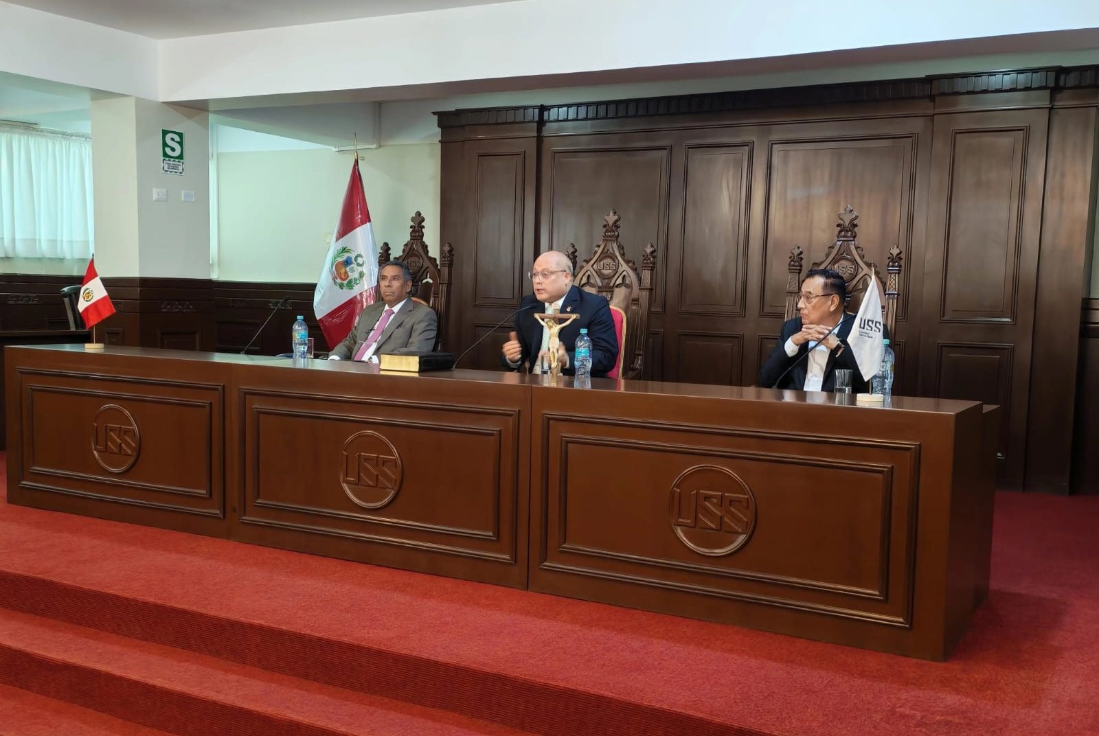 PRESIDENTE DEL TC PEDRO HERNÁNDEZ Y DIRECTOR DEL CEC FRANCISCO MORALES DISERTARON EN UNA AGENDA CONSTITUCIONAL EN LA UNIVERSIDAD SEÑOR DE SIPÁN DE CHICLAYO